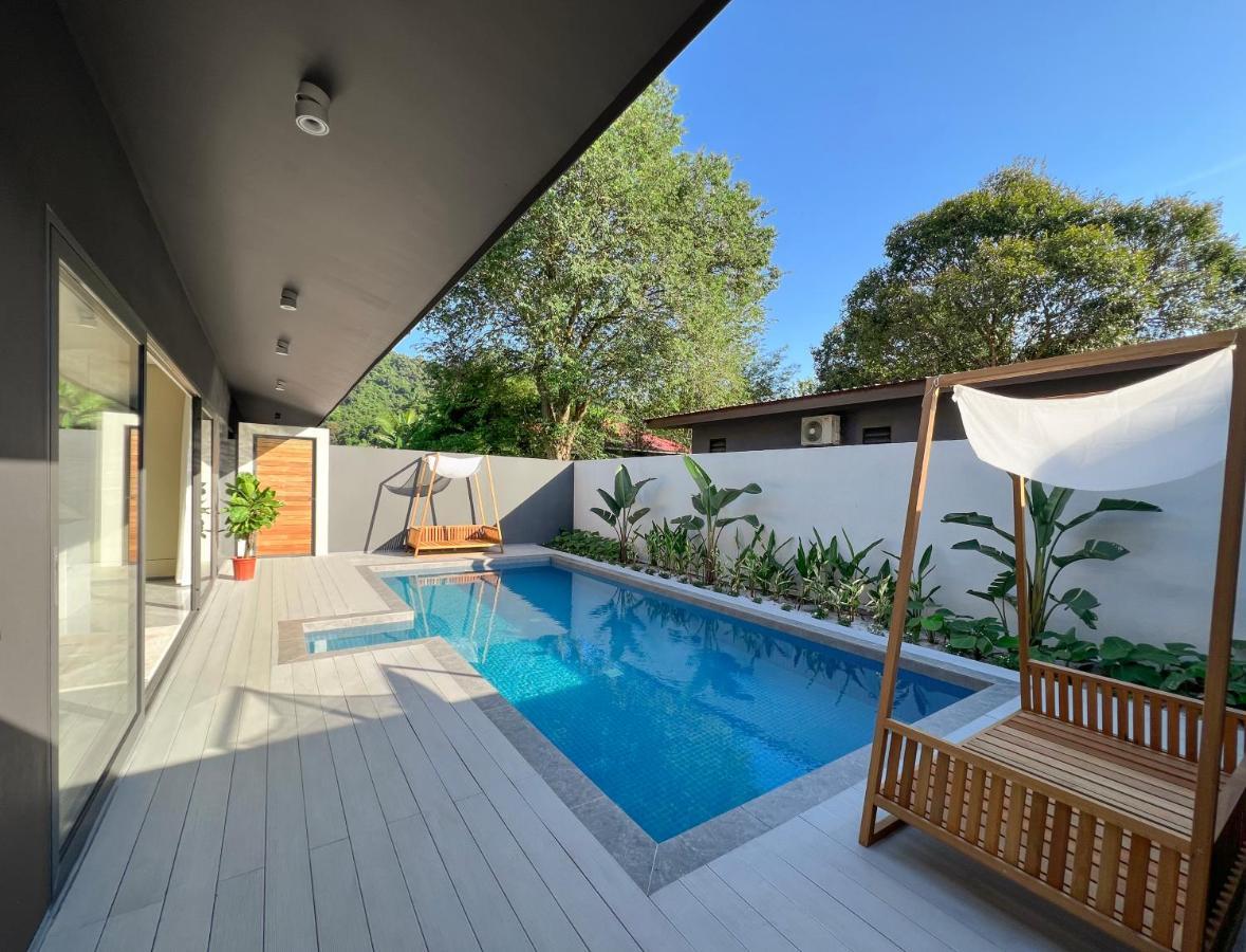 Looma Private Pool Villas Pantai Cenang  Exterior photo