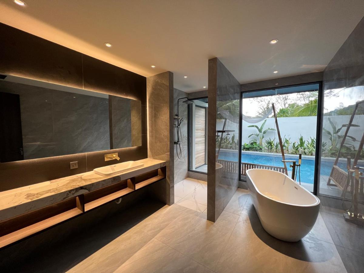 Looma Private Pool Villas Pantai Cenang  Exterior photo