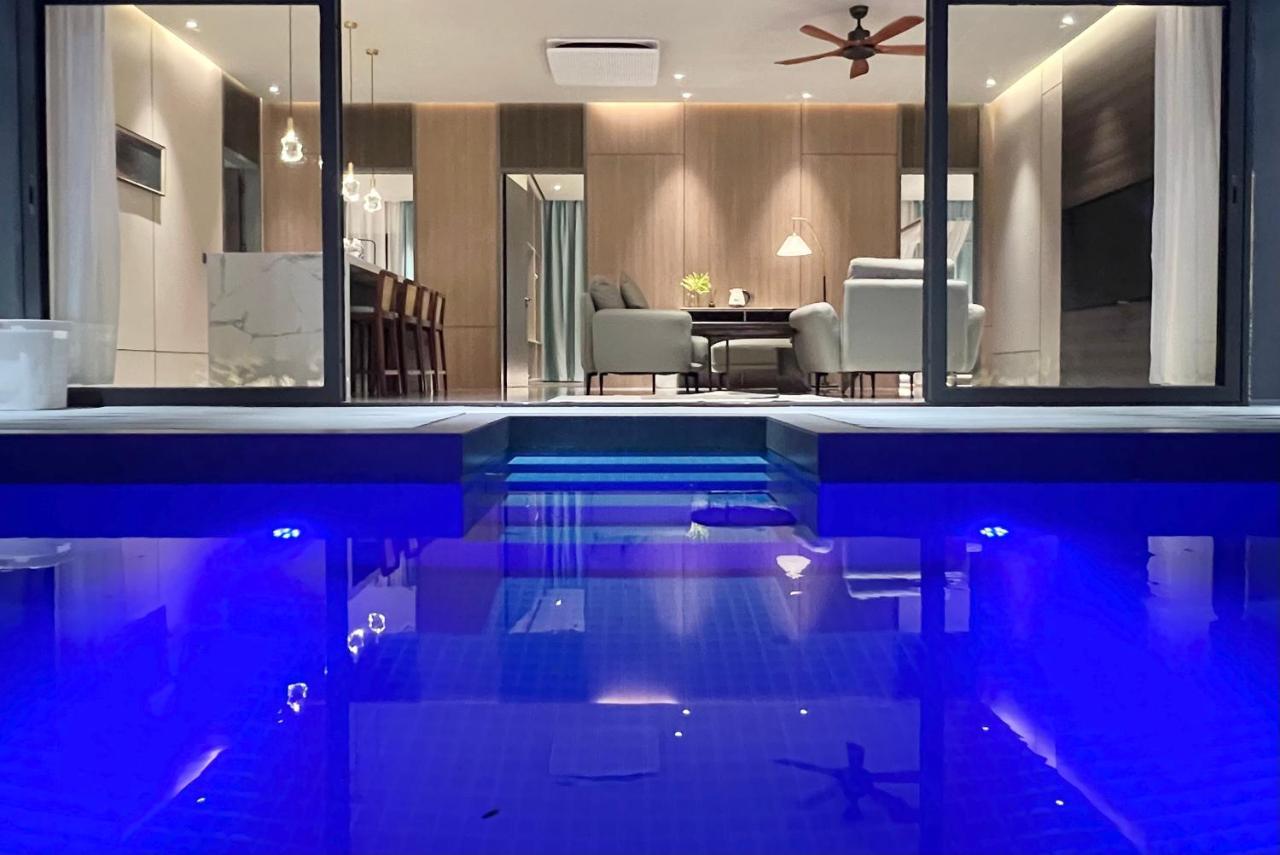 Looma Private Pool Villas Pantai Cenang  Room photo