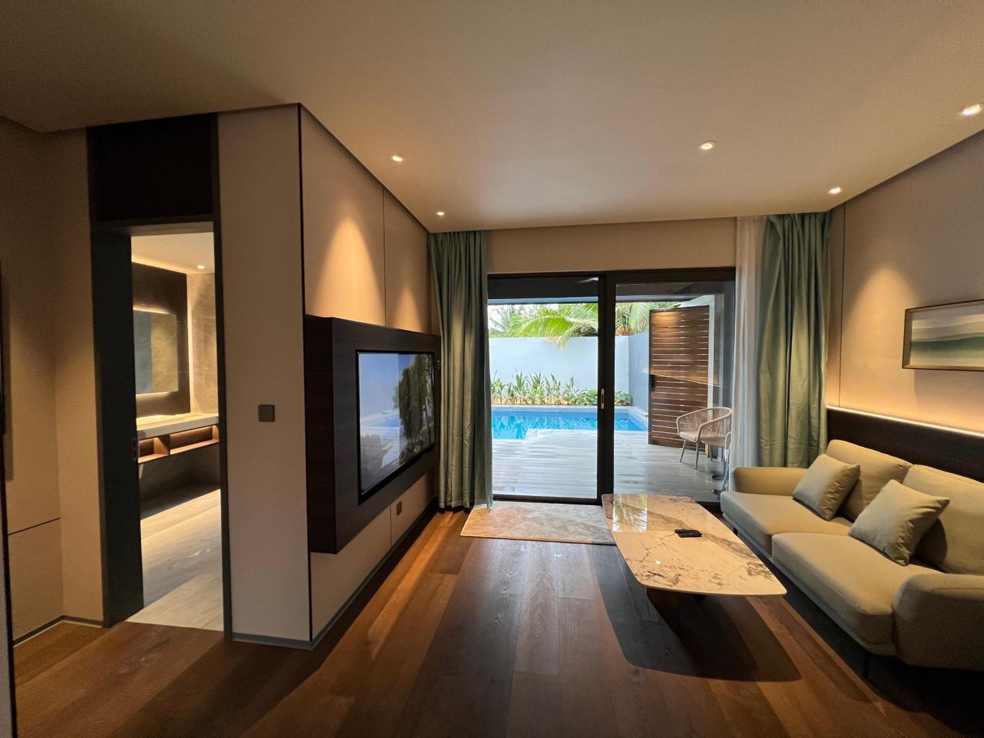 Looma Private Pool Villas Pantai Cenang  Room photo
